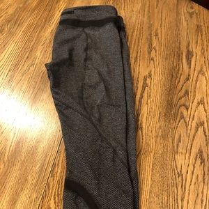 Lululemon run inspire crops